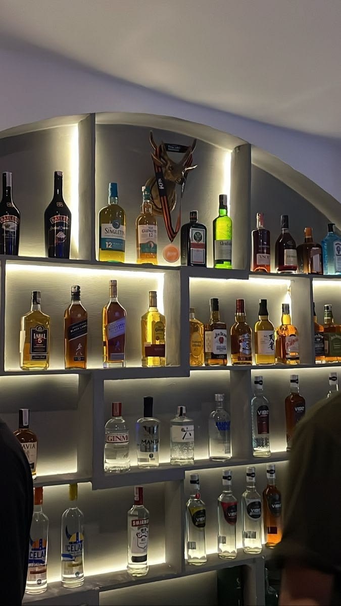 Bar lounge